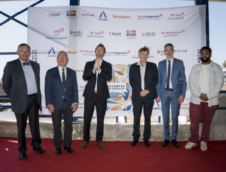 Pose d’une première pierre Campus des Amandiers